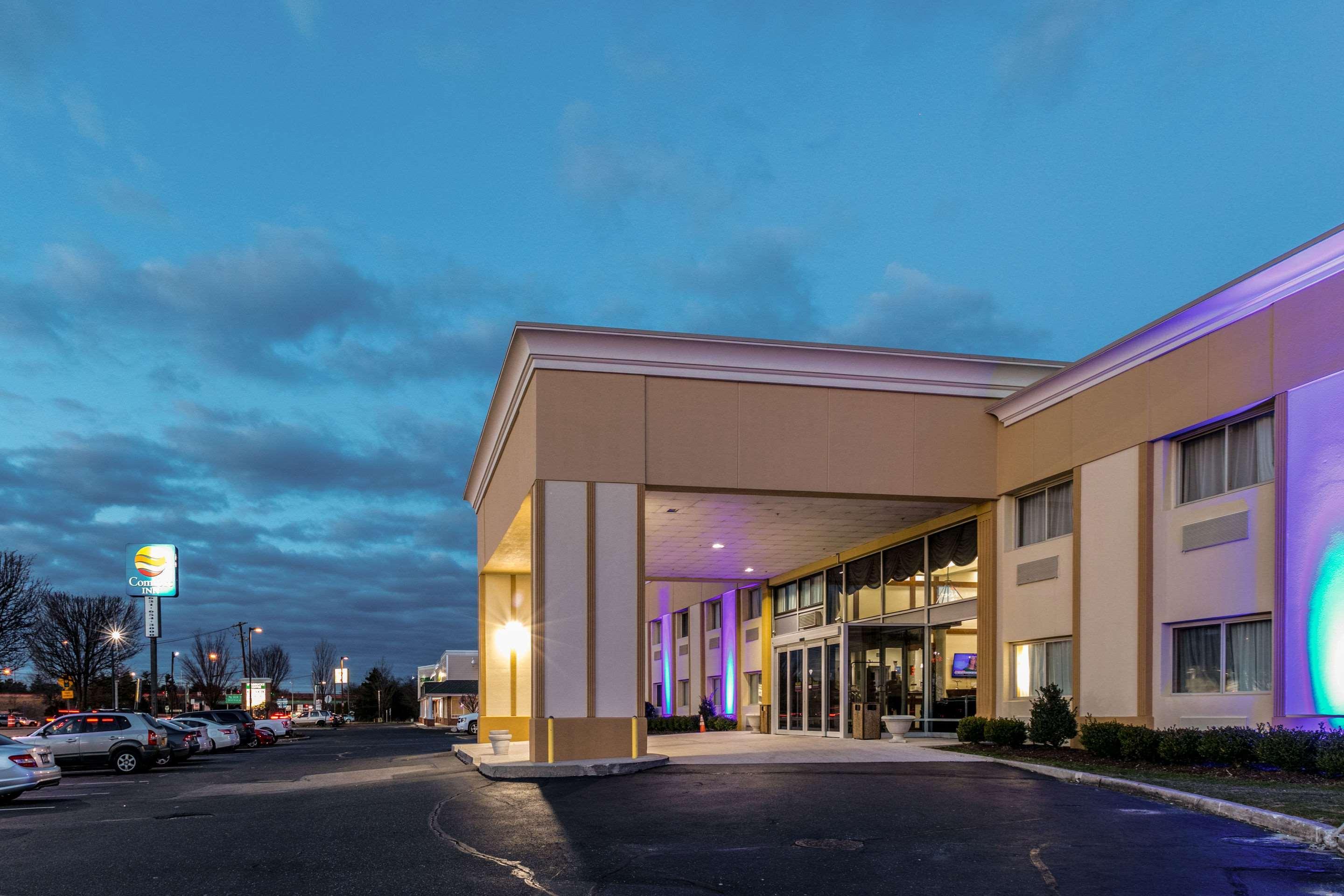 Comfort Inn Medford-Long Island Zewnętrze zdjęcie