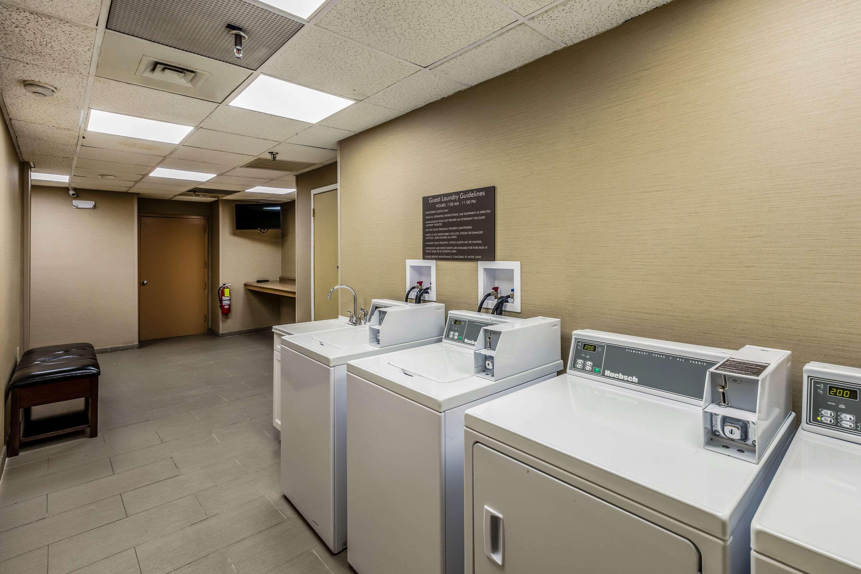 Comfort Inn Medford-Long Island Zewnętrze zdjęcie