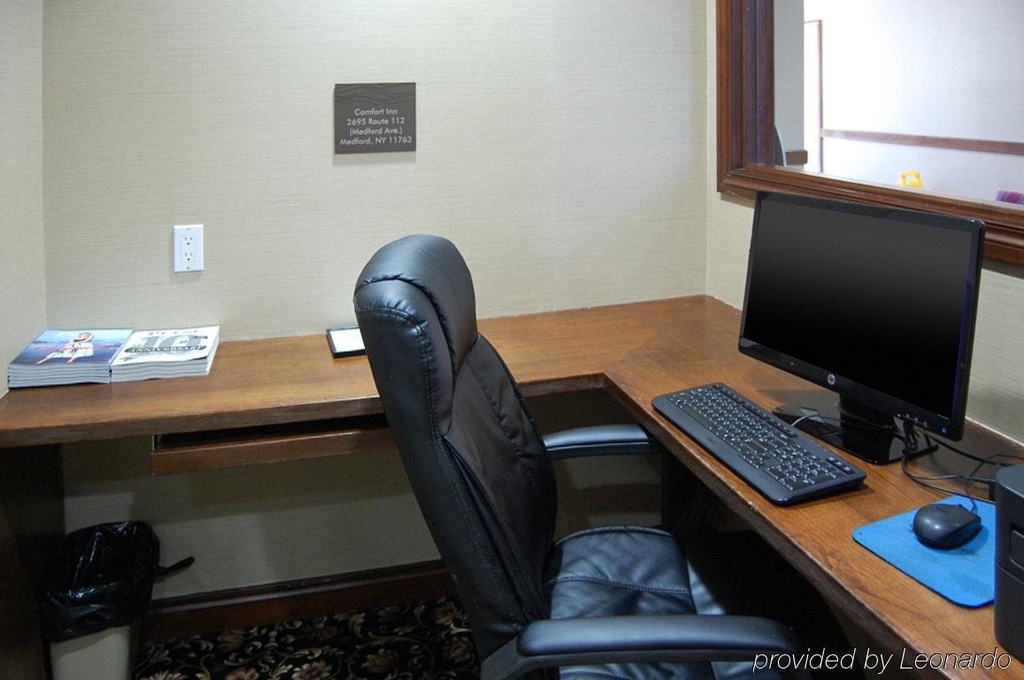 Comfort Inn Medford-Long Island Zewnętrze zdjęcie