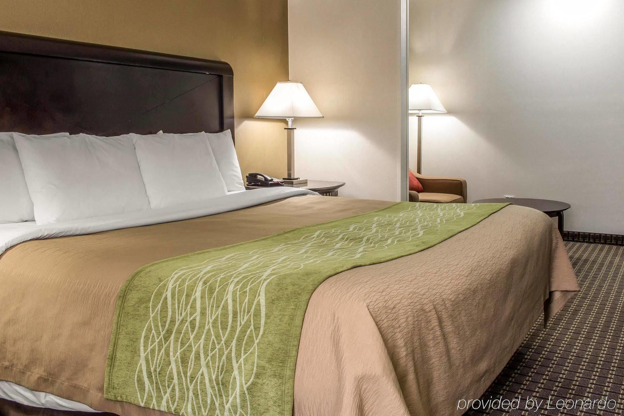 Comfort Inn Medford-Long Island Zewnętrze zdjęcie