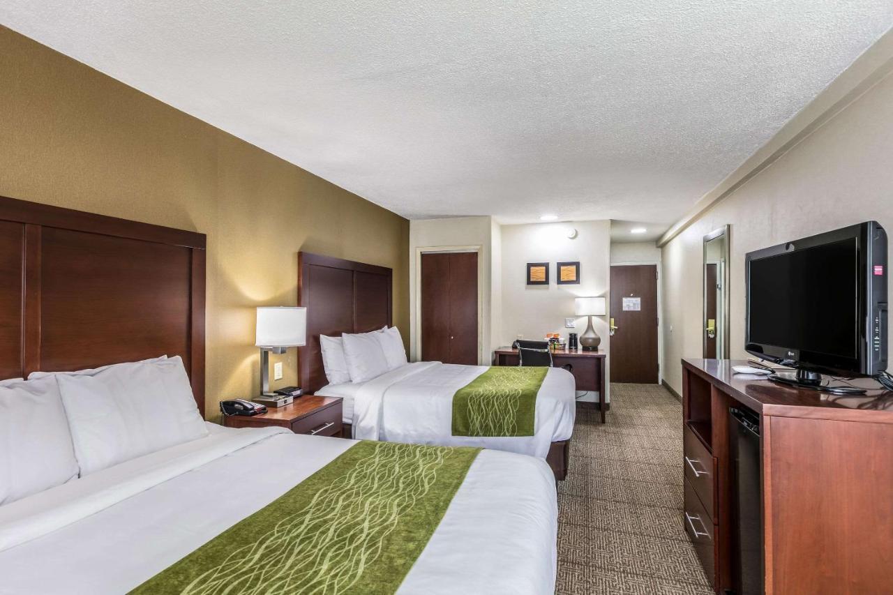 Comfort Inn Medford-Long Island Zewnętrze zdjęcie